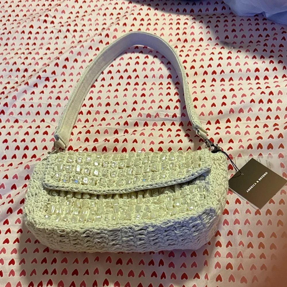Chic Cream Shoulder Bag - Picture 5 of 5